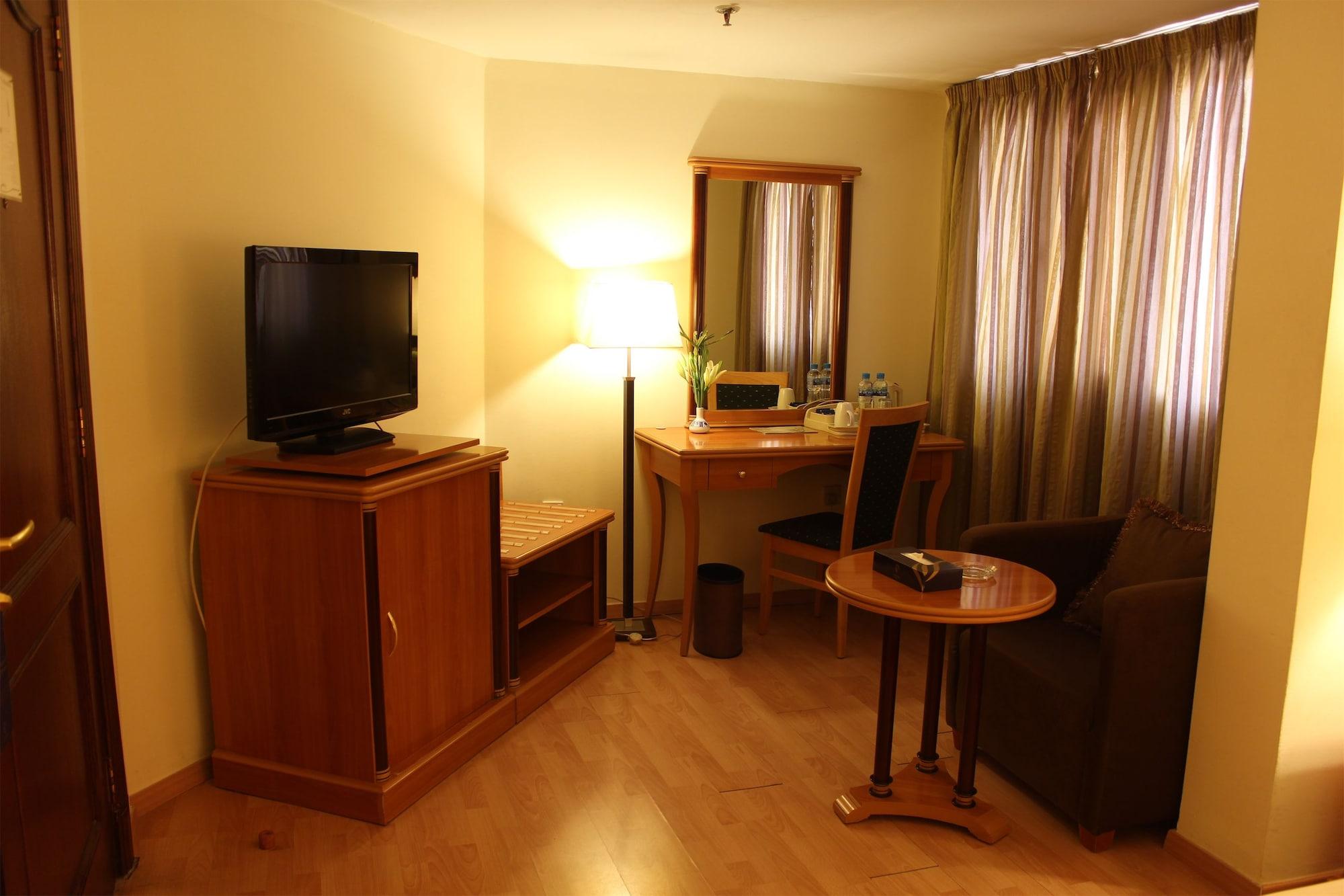 Le Royal Express Salmiya Hotel Kültér fotó