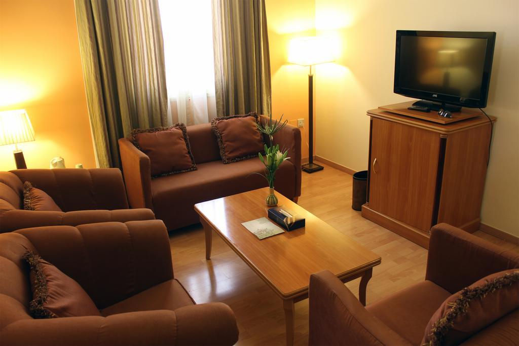 Le Royal Express Salmiya Hotel Kültér fotó