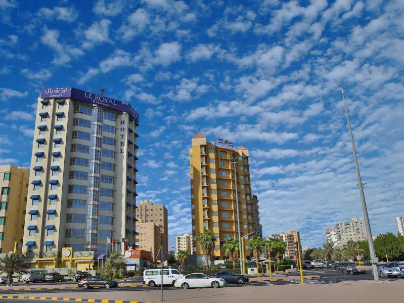 Le Royal Express Salmiya Hotel Kültér fotó
